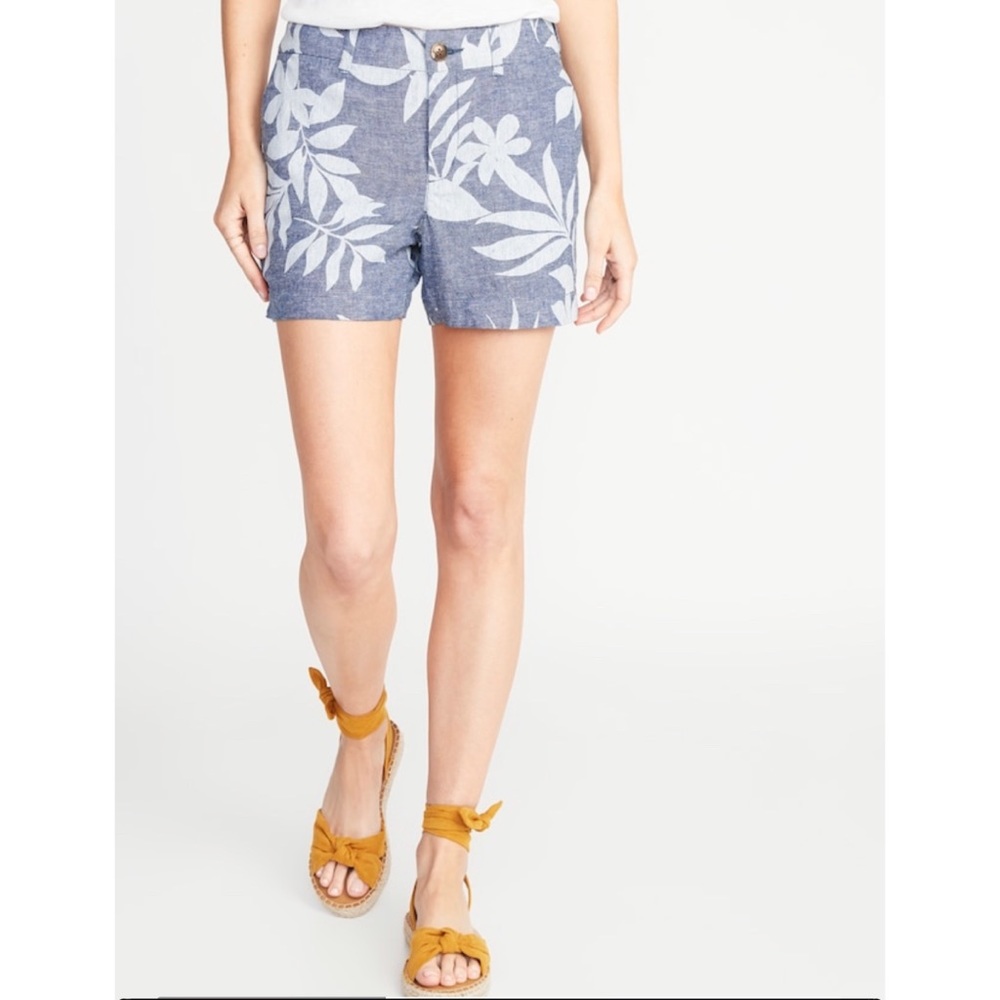 Floral mid rise linen blend everyday shorts